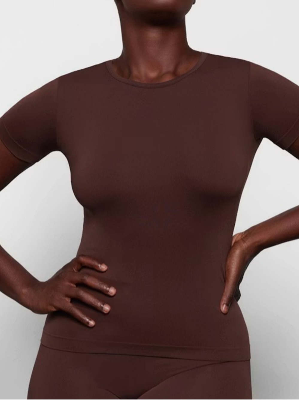 SKIMS SOFT SMOOTHING SEAMLESS T-SHIRT
